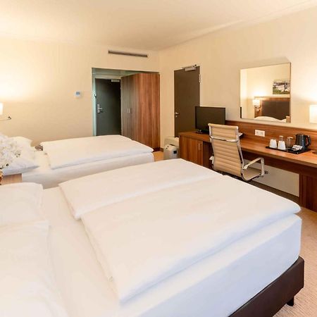 Plaza Premium Wien Bagian luar foto