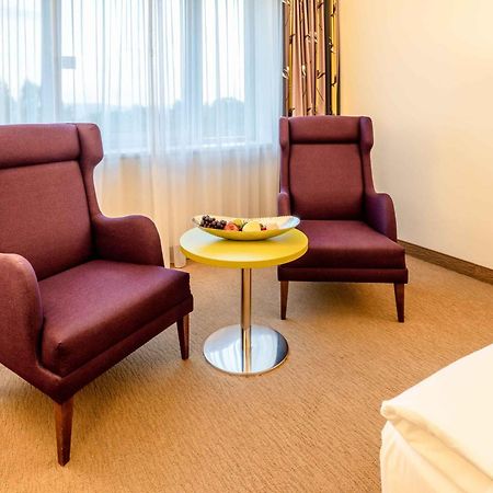 Plaza Premium Wien Bagian luar foto