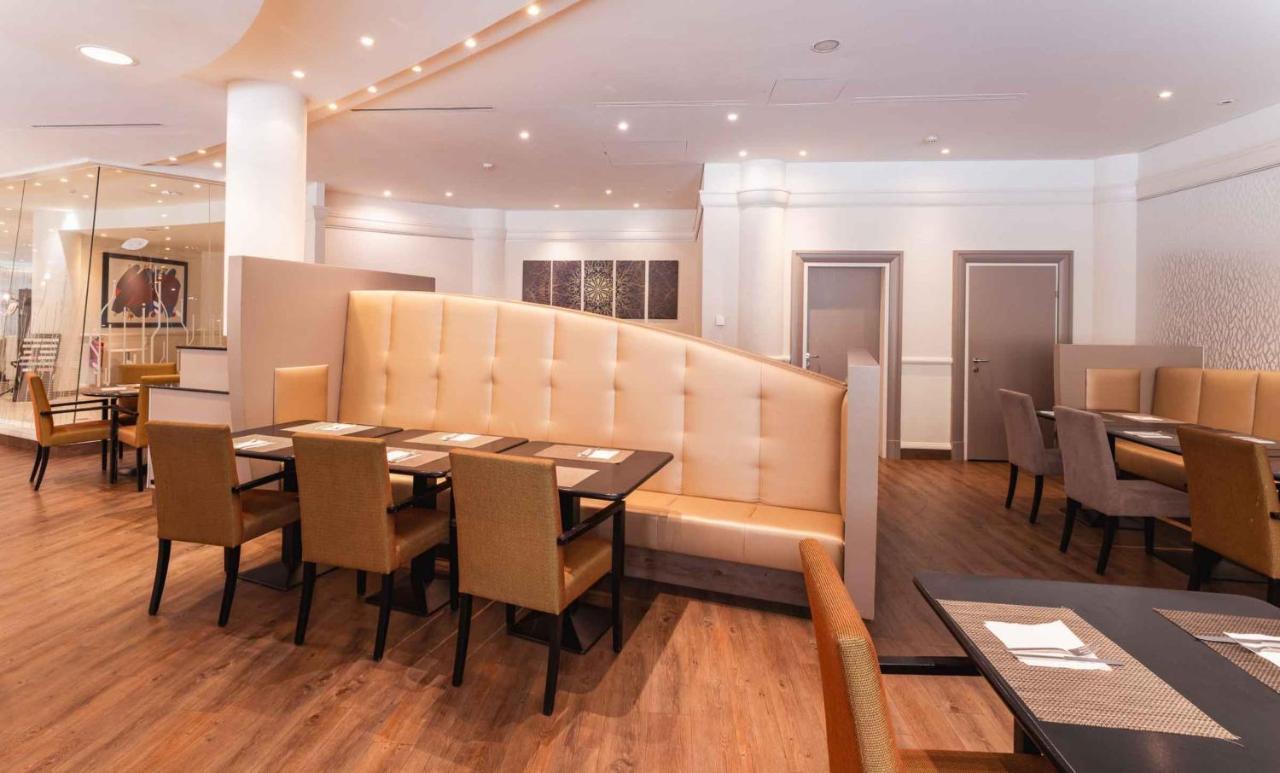Plaza Premium Wien Bagian luar foto