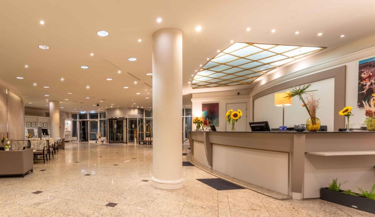 Plaza Premium Wien Bagian luar foto