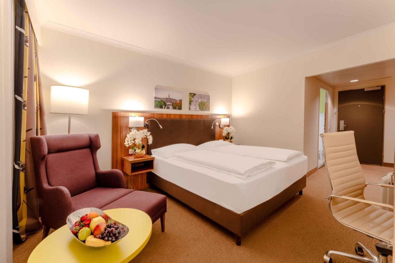 Plaza Premium Wien Bagian luar foto