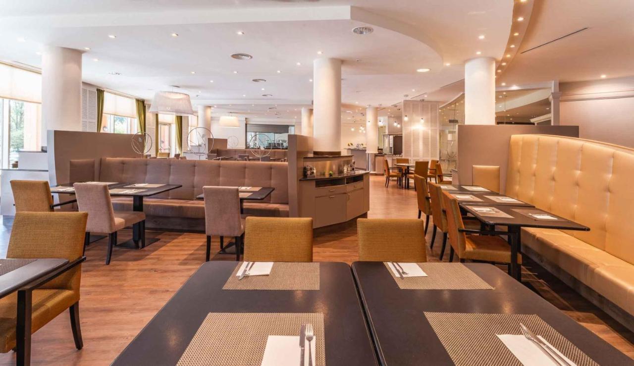 Plaza Premium Wien Bagian luar foto