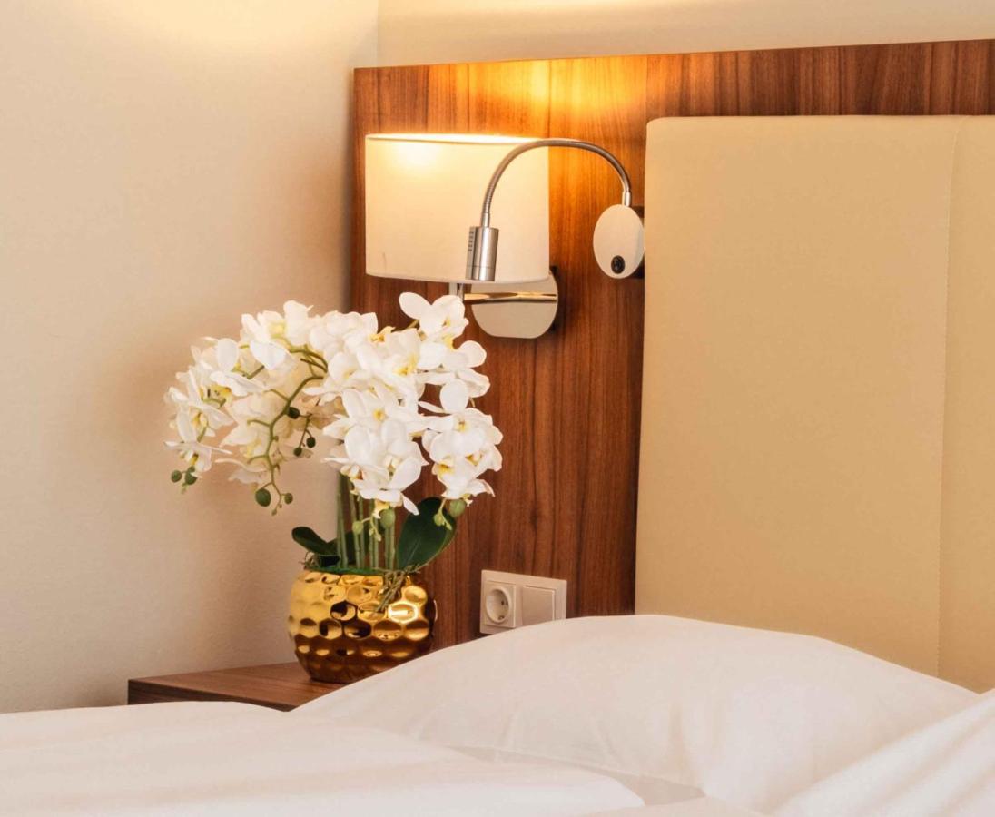 Plaza Premium Wien Bagian luar foto