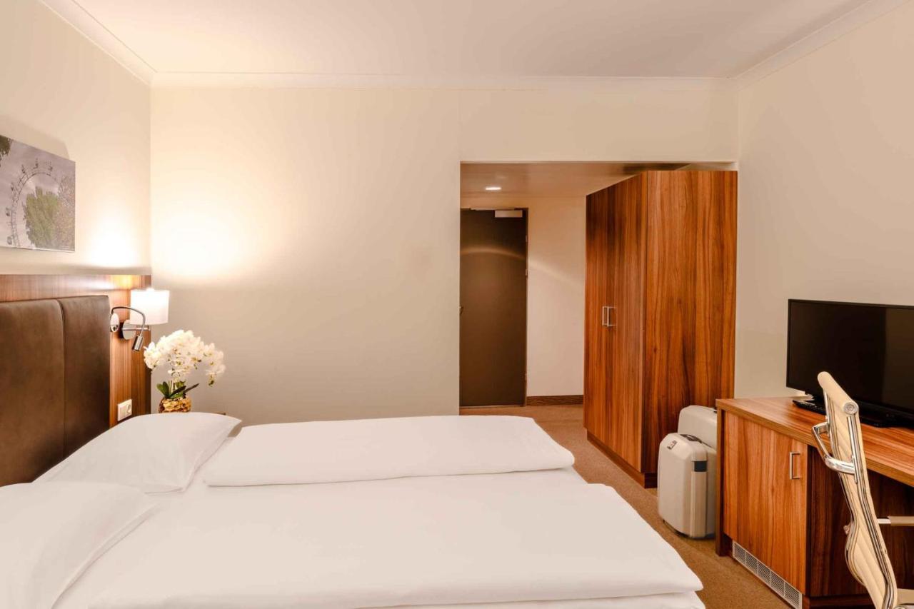 Plaza Premium Wien Bagian luar foto