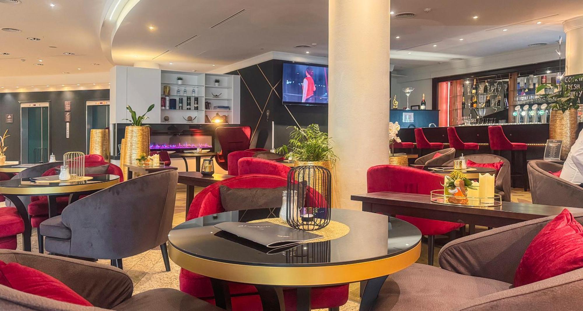 Plaza Premium Wien Bagian luar foto